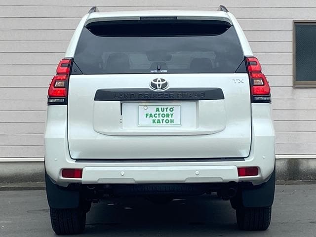 2023 TOYOTA LAND CRUISER PRADO